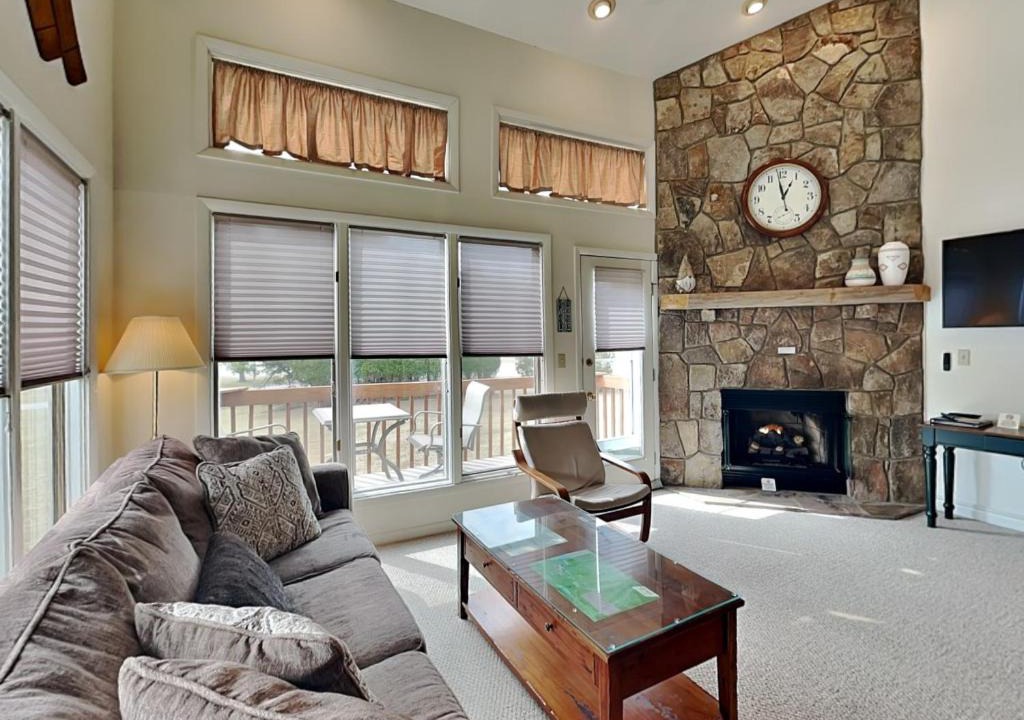 McHenry House | Tahoe Este