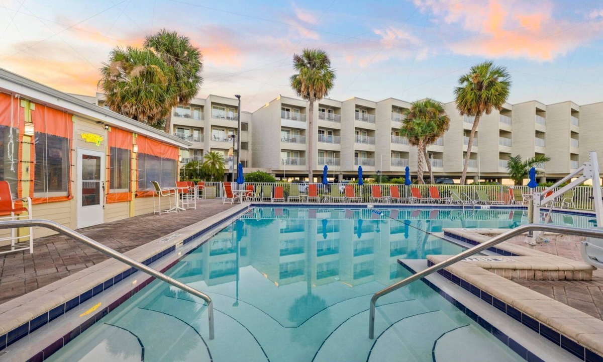 Rocky Point Apartment | Tampa Suite w/Bay Views | Pool, Bar, & More!
