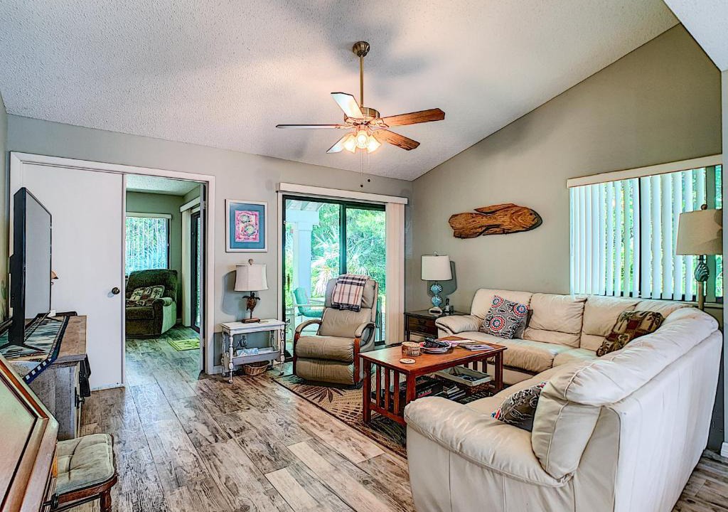 New Smyrna Beach Apartment | Tastefully Decorated Sea Woods Villa - Near beach access, shopping & Dining! S4410