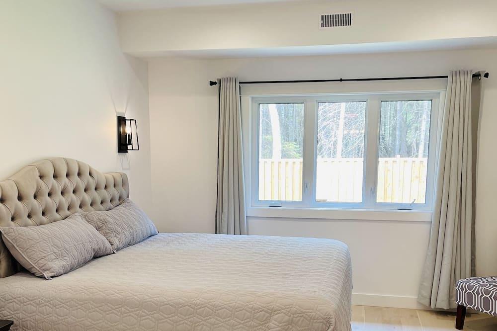 North Bay House | The Greystone Executive Bungalow - Ski Ridges Estate