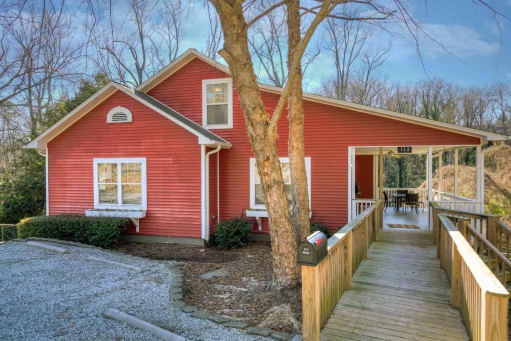 Lynn House | The Haven - Charming Tryon house - A haven from everyday life