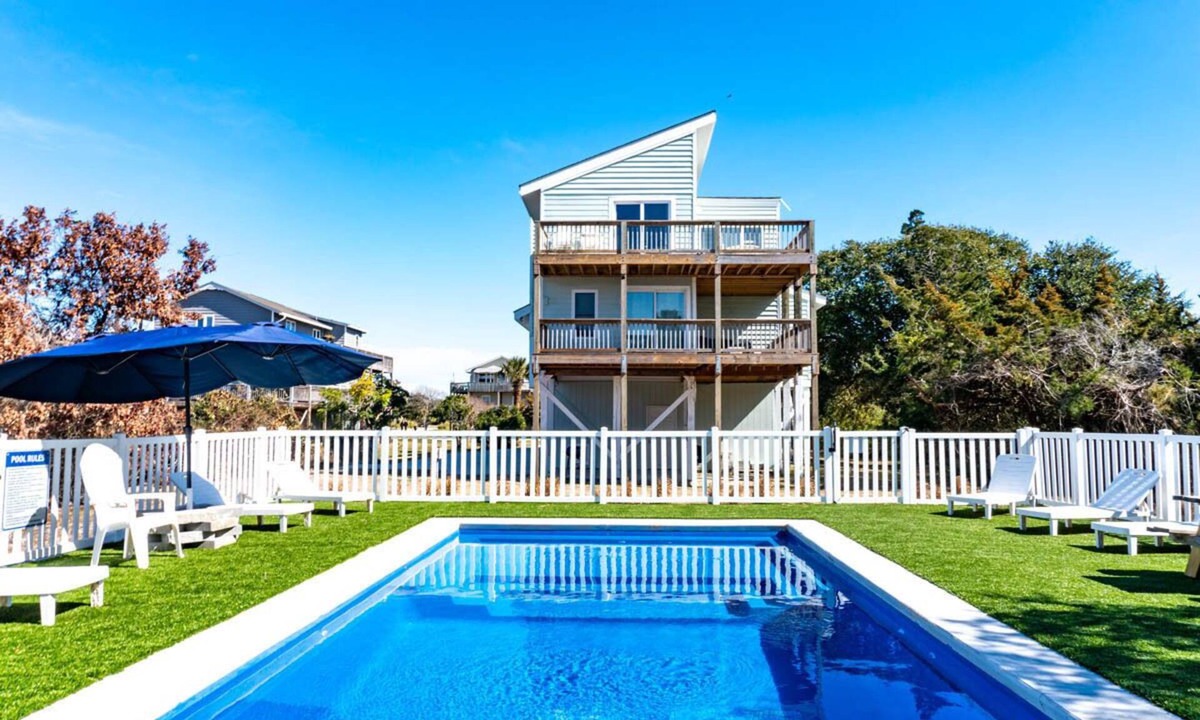 The Point House | The Jackson: Cozy Beach Cottage with Pool!