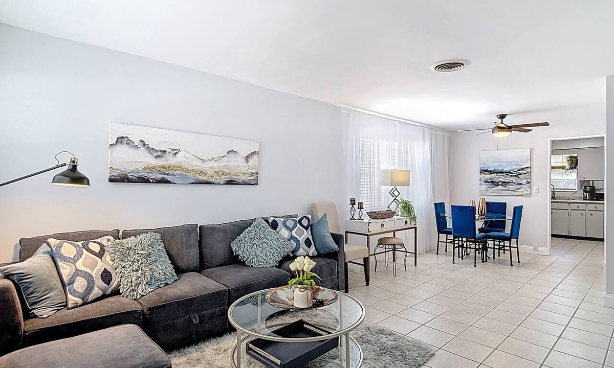 St. Petersburg - Clearwater Apartment | The Jefferson 220 - St Pete (New)