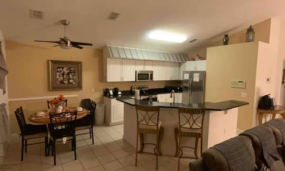 Highgate Park House | The Orlando Oasis 15 Minutes to Disney