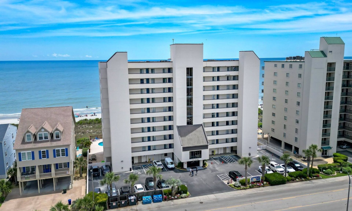 Windy Hill Apartment | "The Salty Compass" 3 BR Ocean Front in Windy Hill