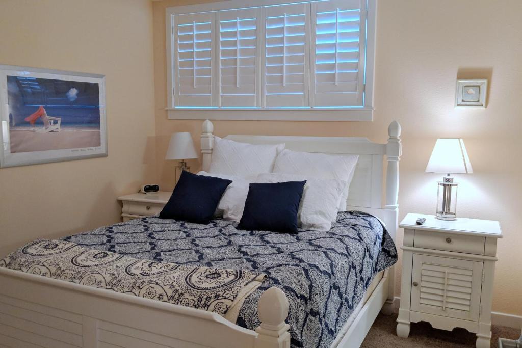 Sandbridge Hotel | The Sanctuary - Back Bay Breezes 232B