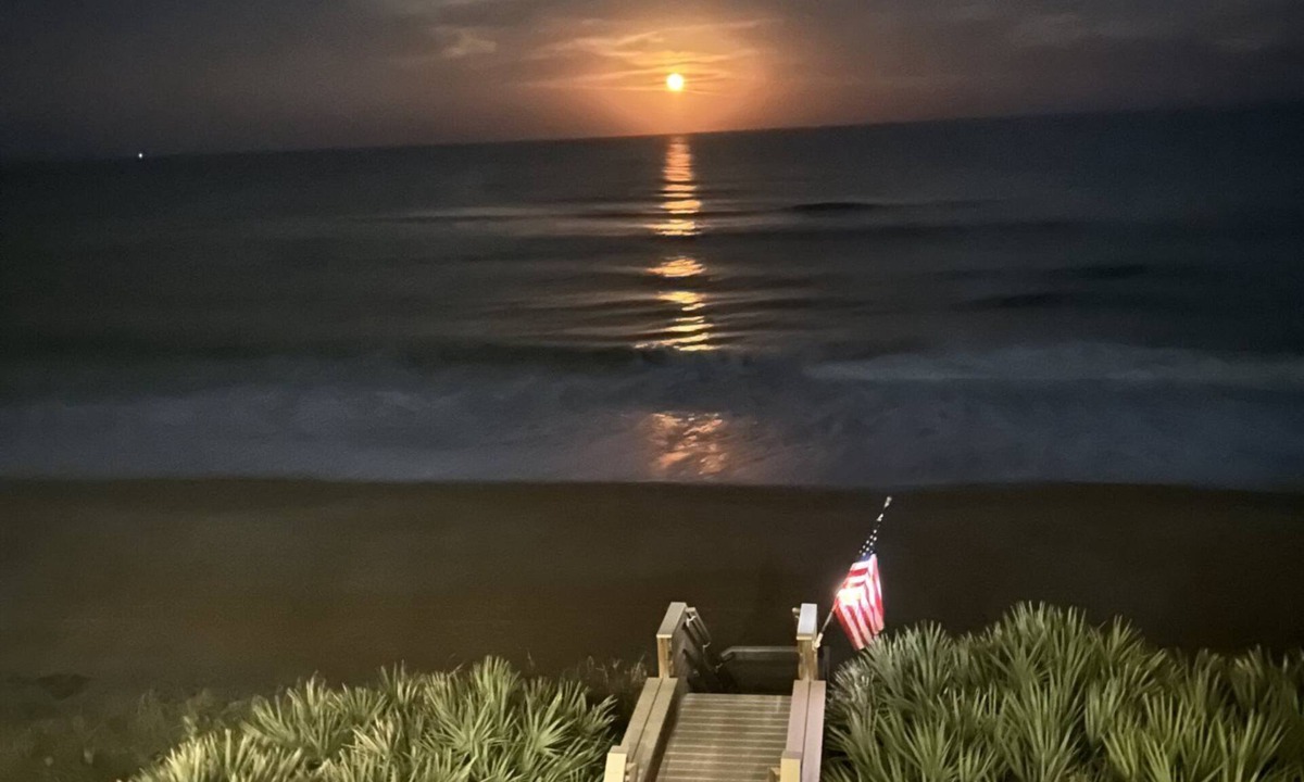Painters Walk Apartment | The White House on Flagler Beach - Unit 22