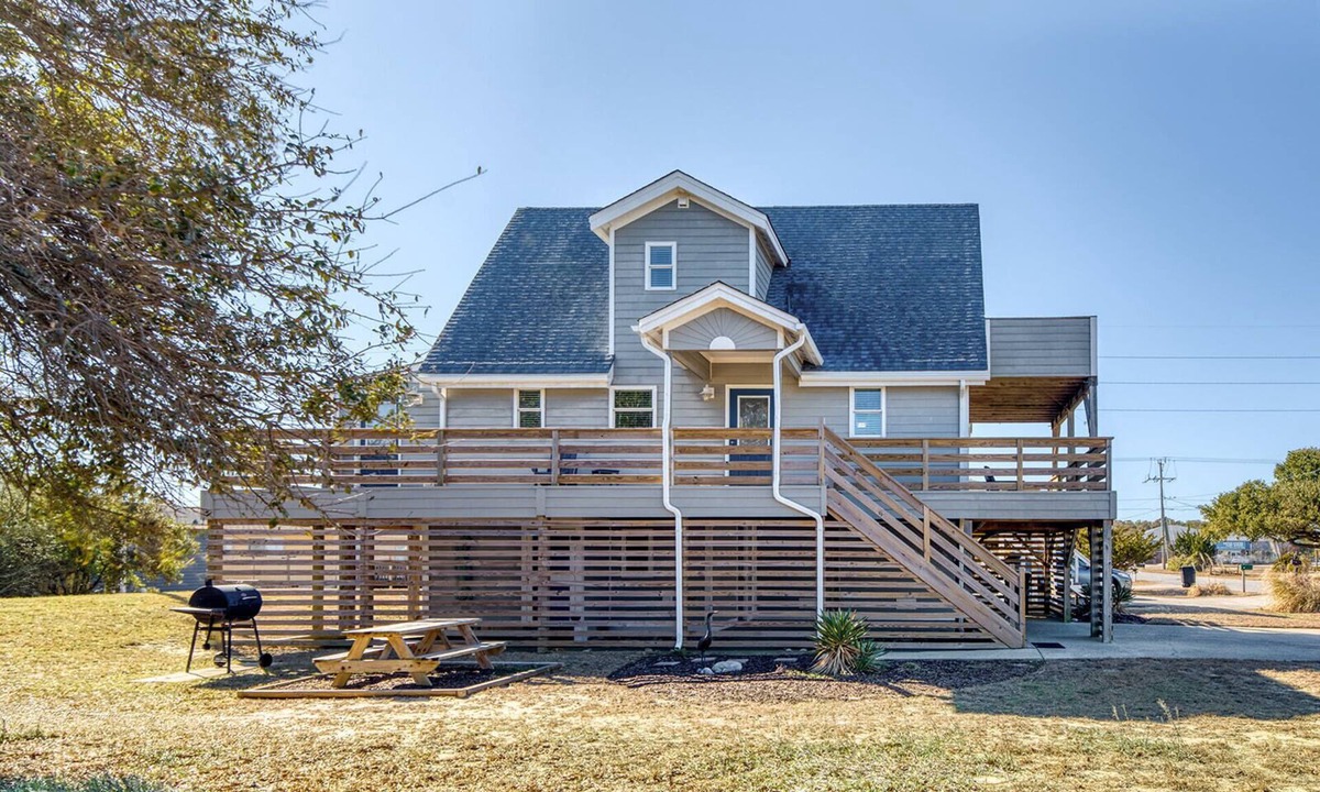 Kill Devil Hills Cottage | The Wright Therapy, get your beach medicine here! NEW LISTING w/Hot Tub!