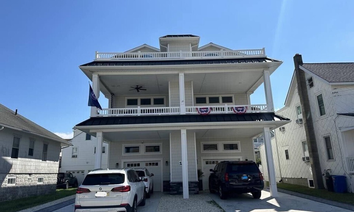 Sea Isle City House | This custom-built Townhouse features unique characteristics not often found in Sea Isle.