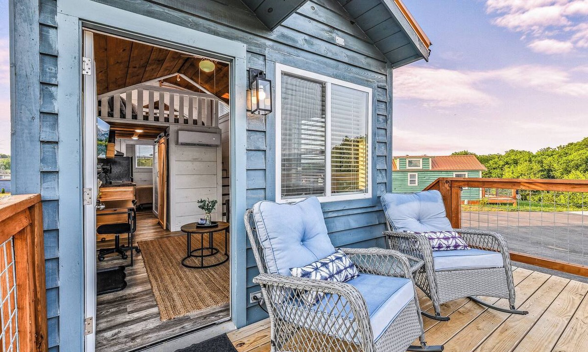Sevierville Cottage | Tiny Home Village Near Dollywood
