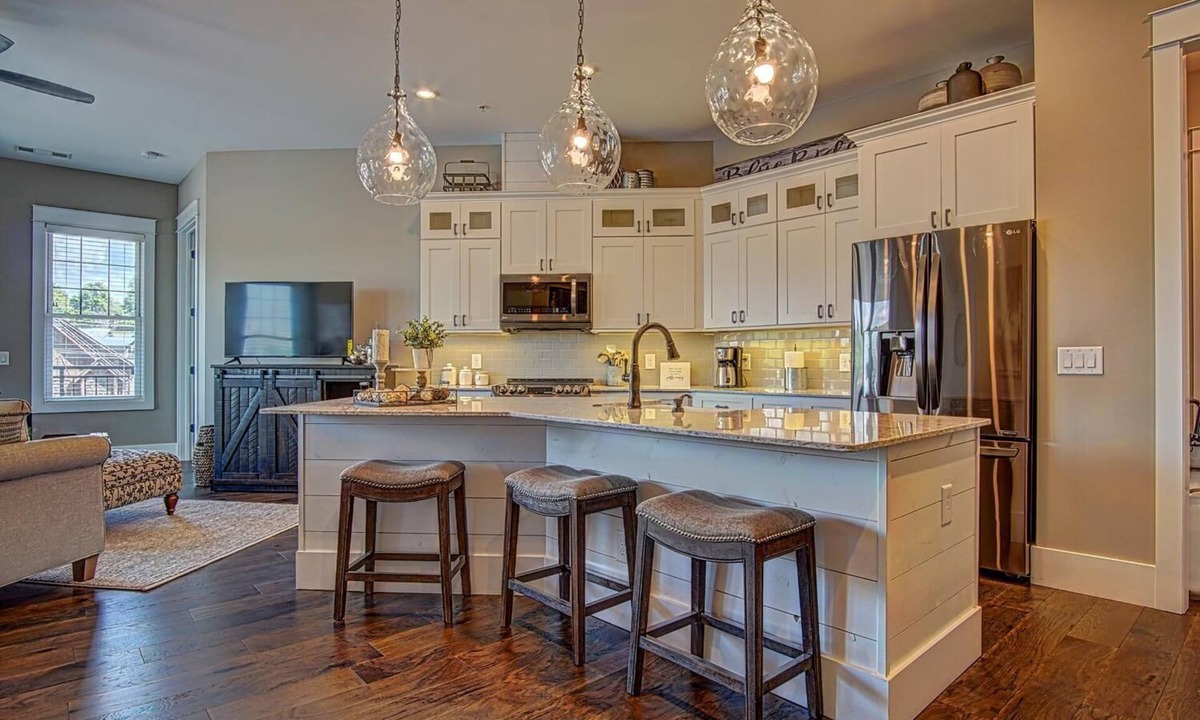 Blue Ridge Condo | Top floor condo overlooking historic Downtown Blue Ridge!