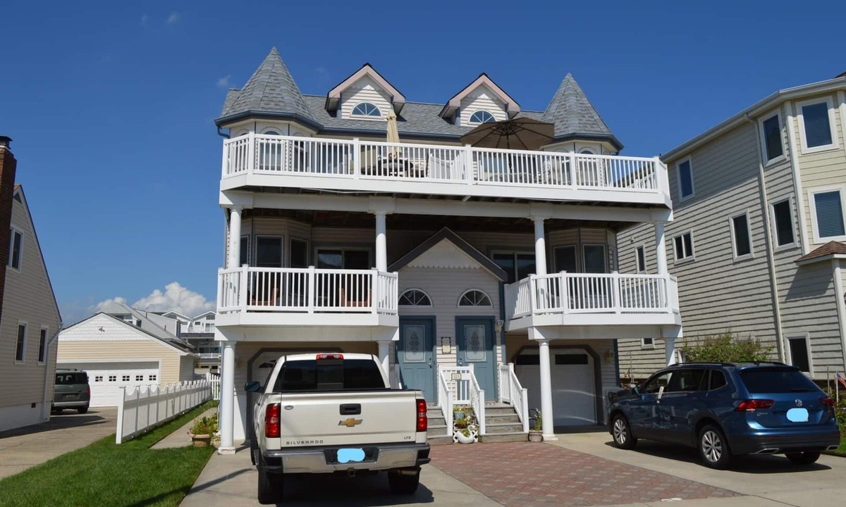 Sea Isle City House | Townhome in the outskirts off the movers and shakers