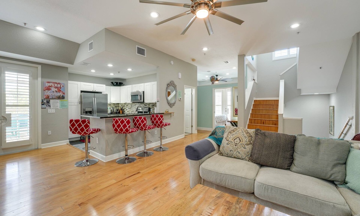 Bay Esplanade House | Townhome on Clearwater Beach! 30 Second Walk to the Beach! Free Parking!