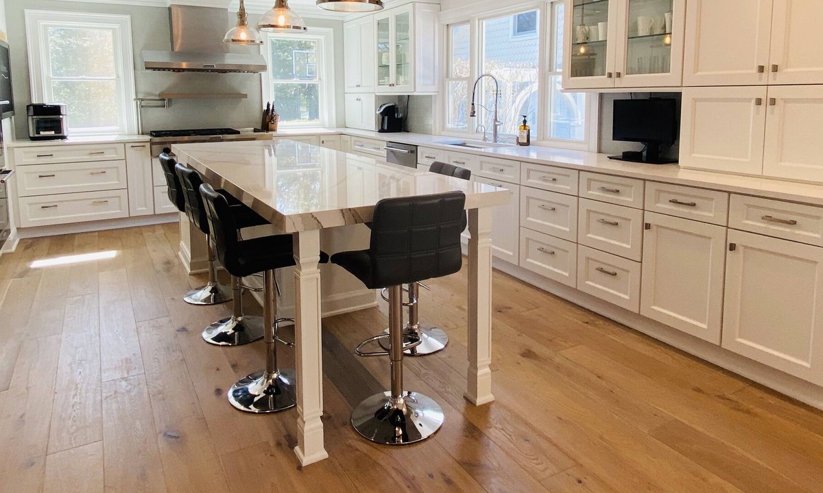 Quioque House | Tranquil Home in Westhampton Beach with separate Studio / Game Room
