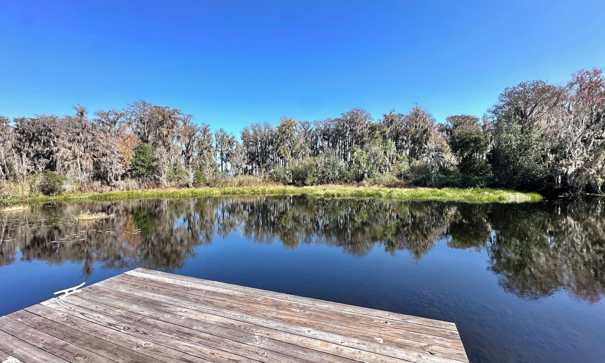 Melrose House | Tranquil Lakehouse with Private Access