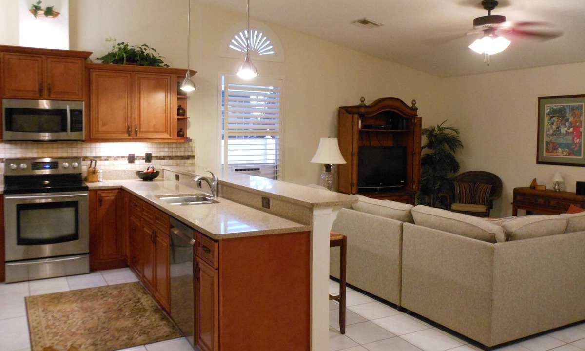 Palmetto House | Trevesta Lake Tranquility