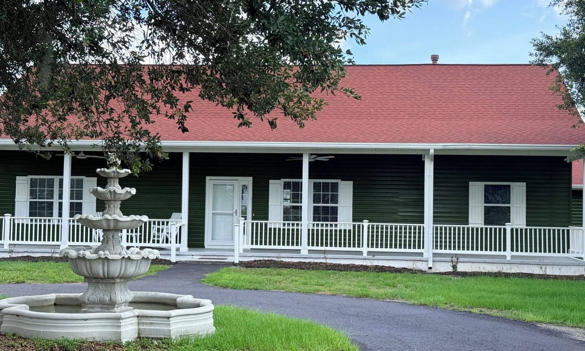 Dade City Other | Two Attached Homes/Pool — Ideal for Multi-Family Vacations & Large Groups