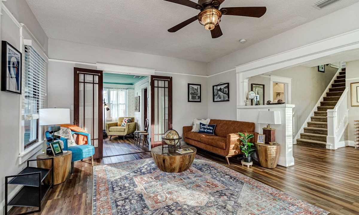 East Lake Morton House | Uncle Ed's Historic Bungalow