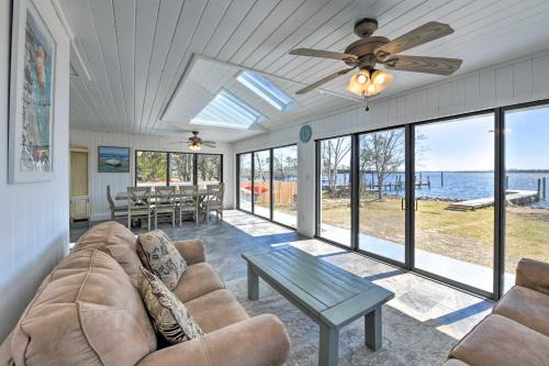 Florida Panhandle House | Updated Waterfront Escape w/Dock & Fire Pit