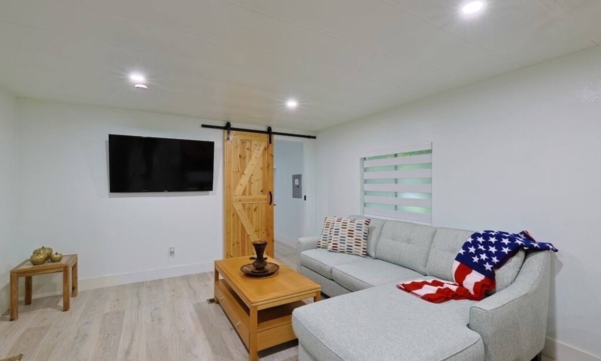 Fellowship House | Vacation home ,silver springs, salt spring ,Ocala world equestrian center.