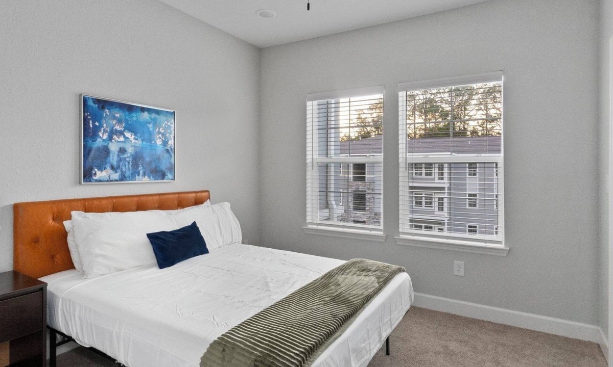 Newberry Apartment | Vanguard 1BD 9 - One Bedroom Apartment, Sleeps 2