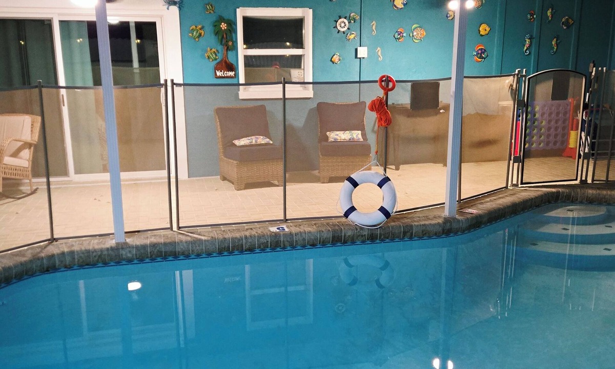 Seminole House | Villa Azalea · 4BR Heated Pool · Game Room · Near Gulf Beaches