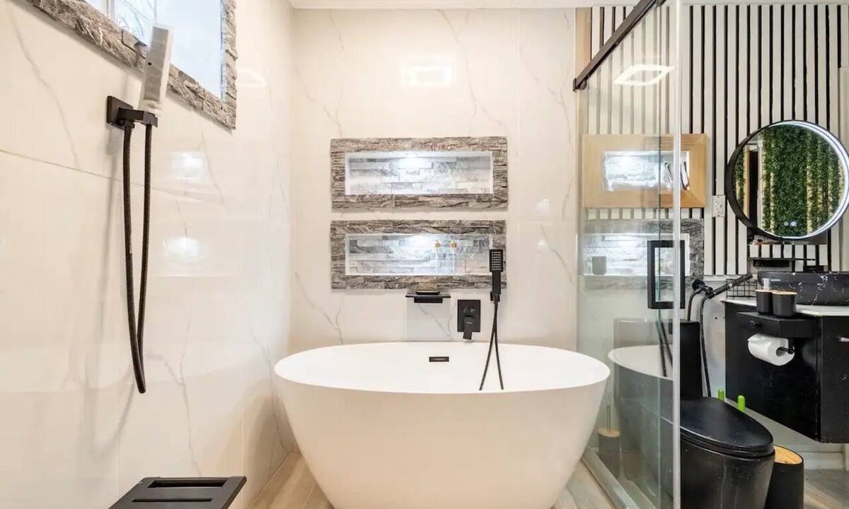 Orlando House | Vista Charm — Your Lux Oasis Near The Airport.
