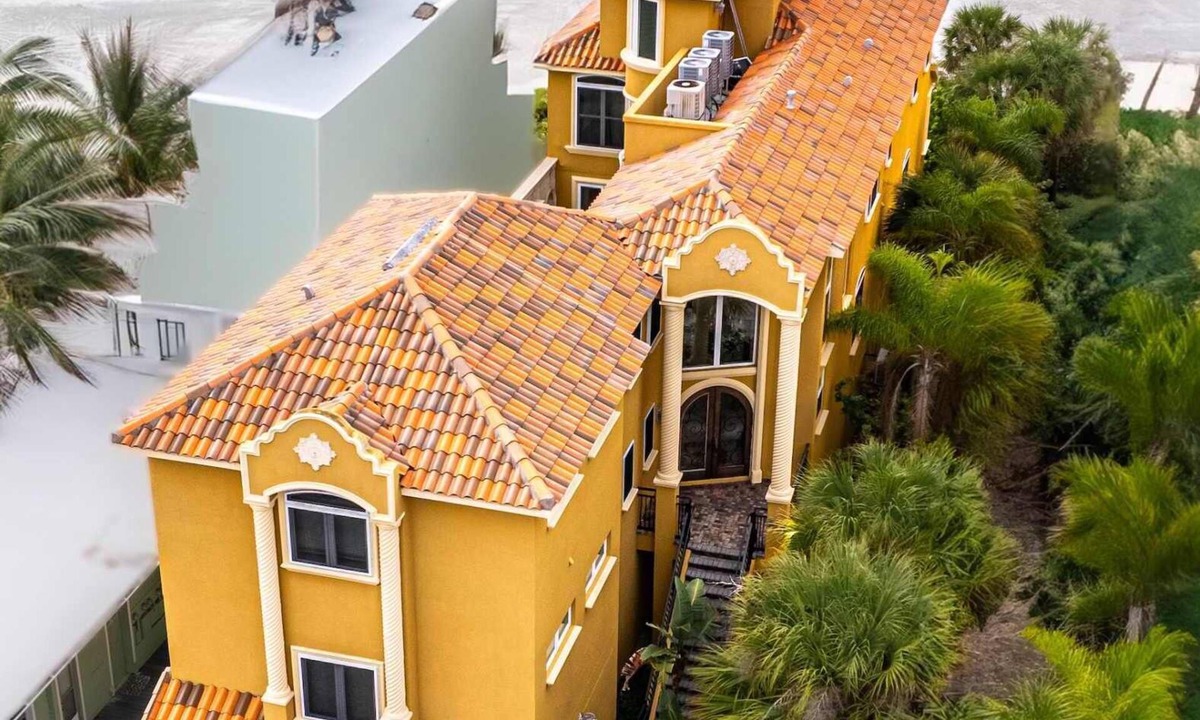 Indian Shores House | Vista del Mar Villa by GoldenCoastRentals