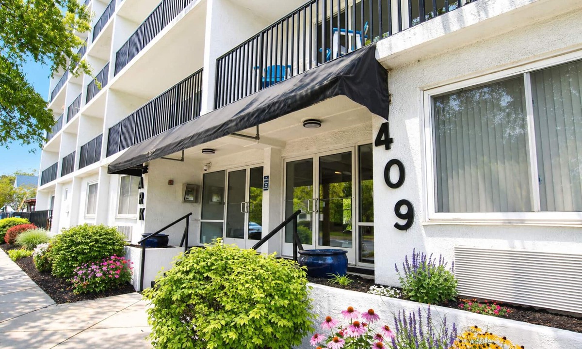 The Pines Condo | Walk to everything in Downtown Rehoboth! 2+ Night Rentals Allowed!