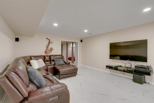 Golts Apartment | Walkout Studio in Townsend w/Shared Pool Access