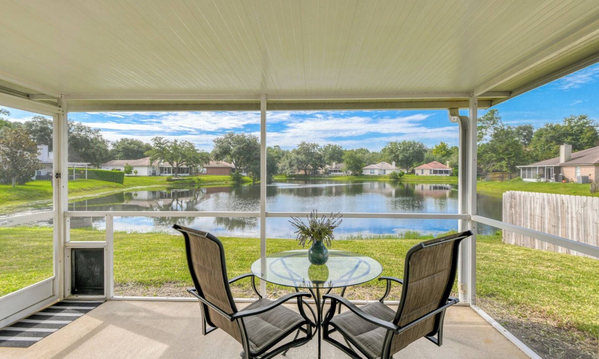 Deercreek House | Water View Retreat | spacious 3br w/lanai