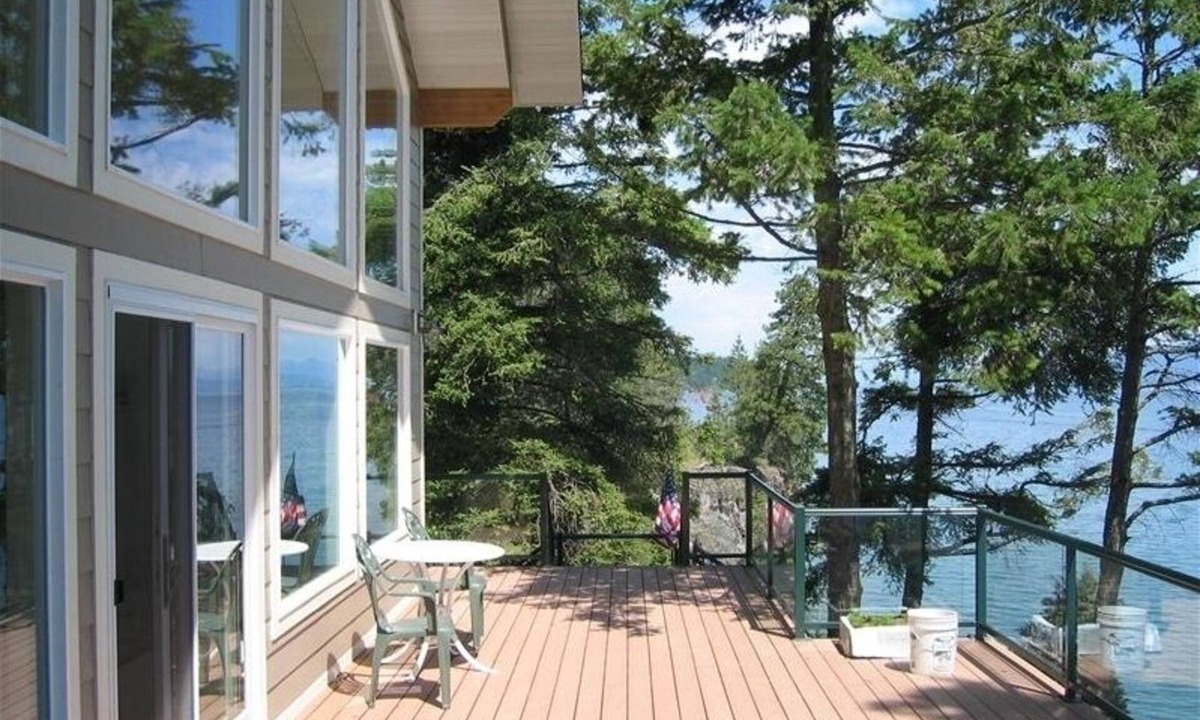 Finley Point House | Waterfront! Beach access! Availability June 2026, or book now for summer 2027.
