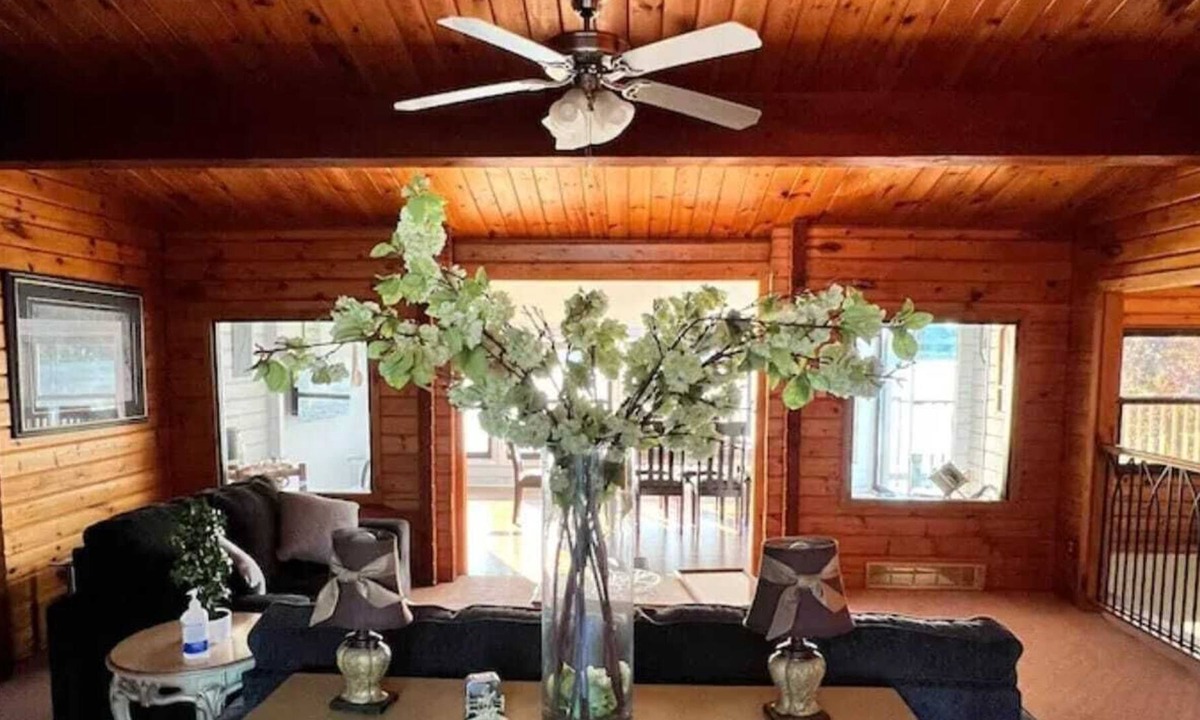 Selwyn Cottage | Waterfront Cottage close to city