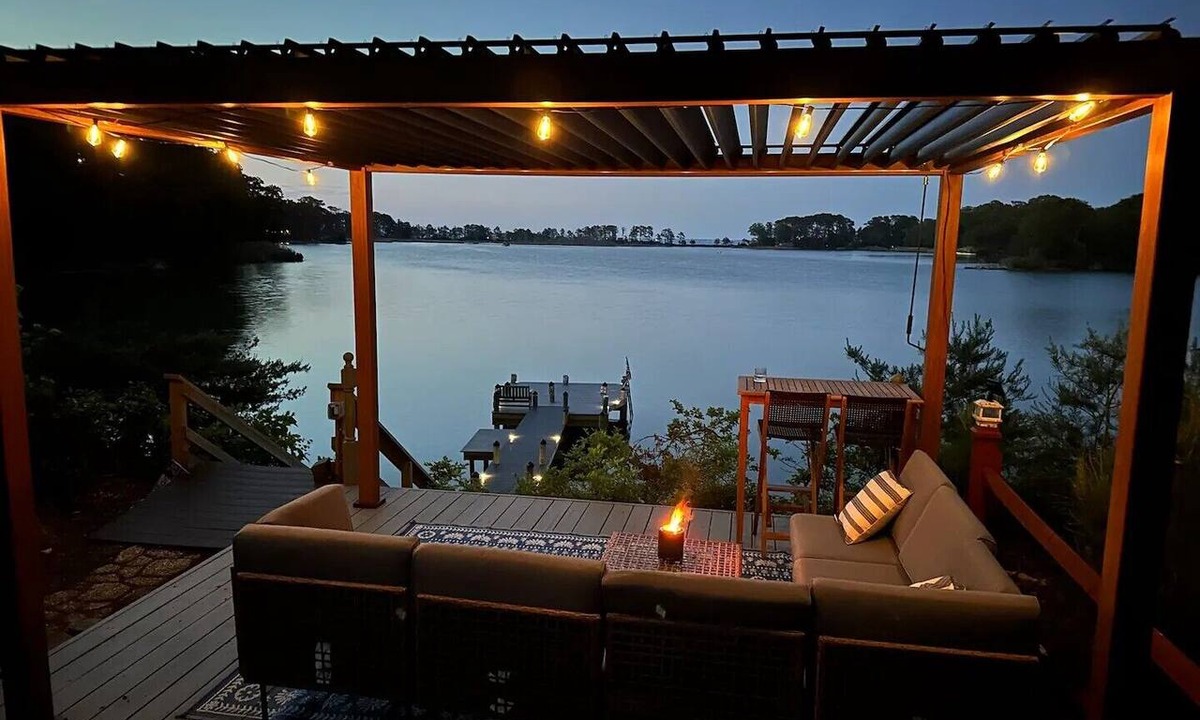 Heathsville House | Waterfront Dock + Pergola Deck + Fire Pit + Kayaks + Paddleboards - VistaCove