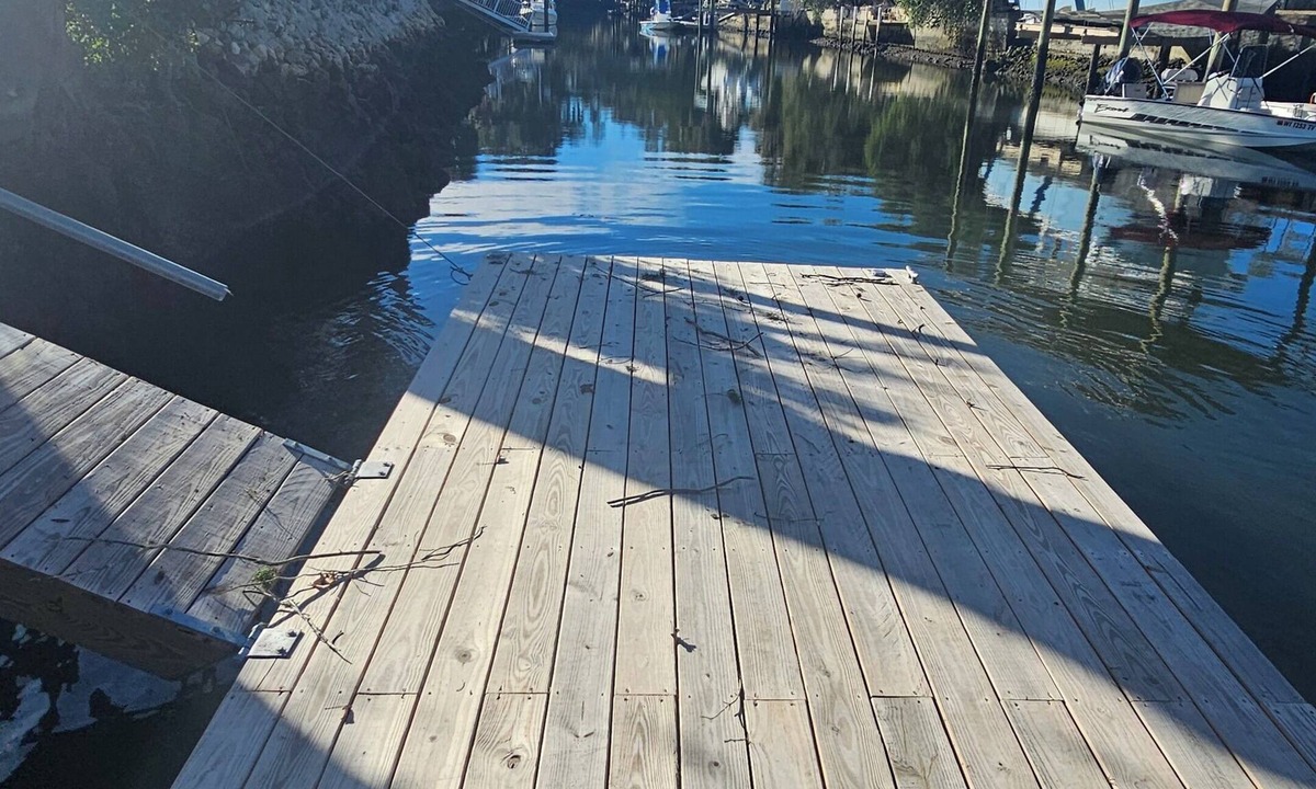 Indian Waters House | Waterfront Getaway Near 3 Sister Springs