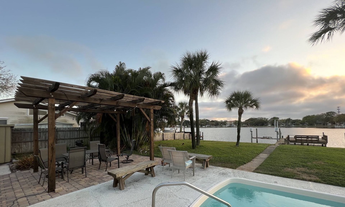 Coquina Key House | Waterfront Oasis