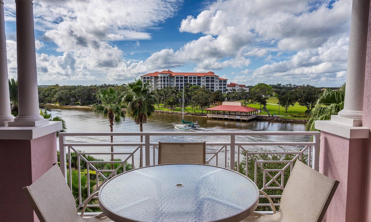 Palm Coast Condo | Waterway Panorama | Panoramic Waterway Views with Resort Access