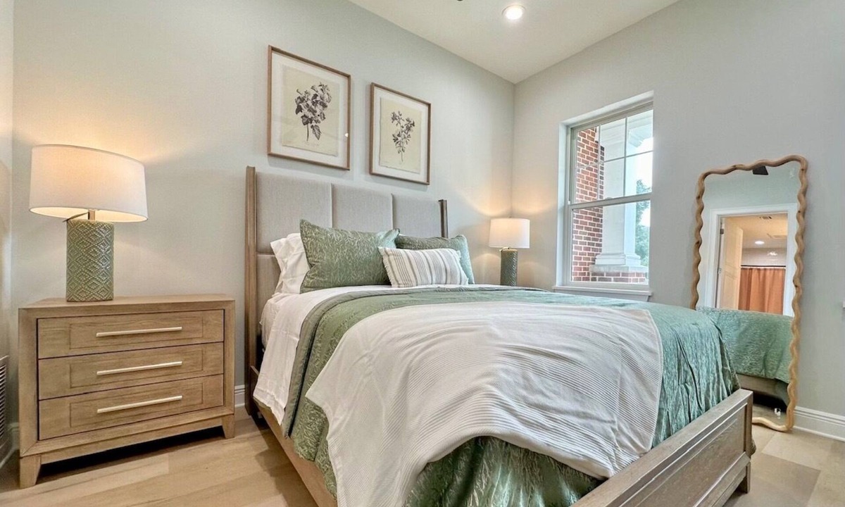 Historic District House | Watula on the Square - Luxury Downtown Retreat