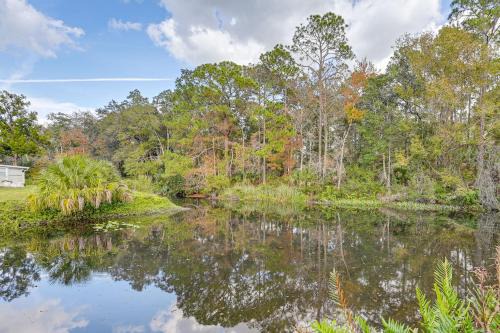 Weeki Wachee Gardens House | Weeki Wachee Family Getaway: Canal-Front Home