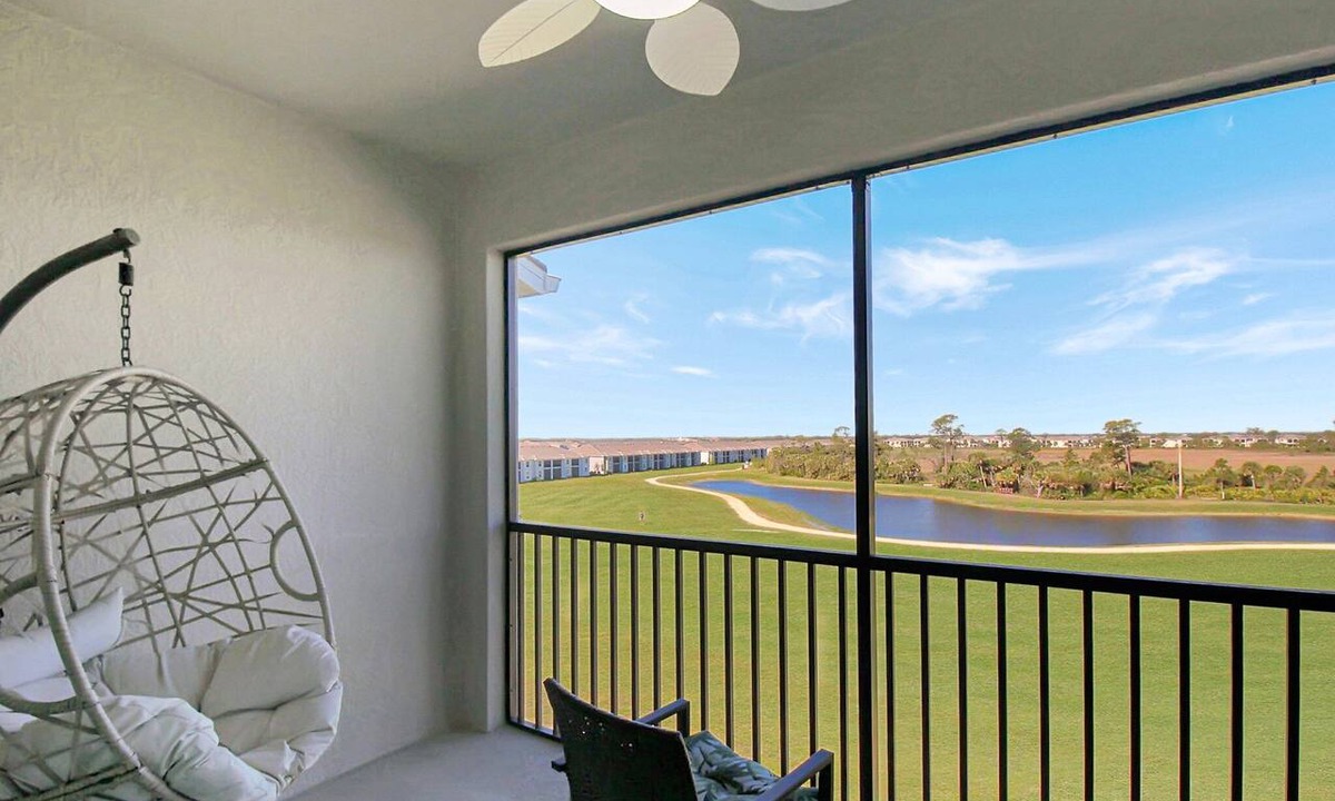 Venice Condo | Wellen Park golf course views - Golf membership included - Golf and Beach Getaway