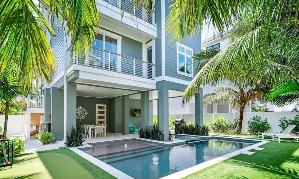 Bradenton Beach House | West Coast Best Coast! Steps to the Beach!