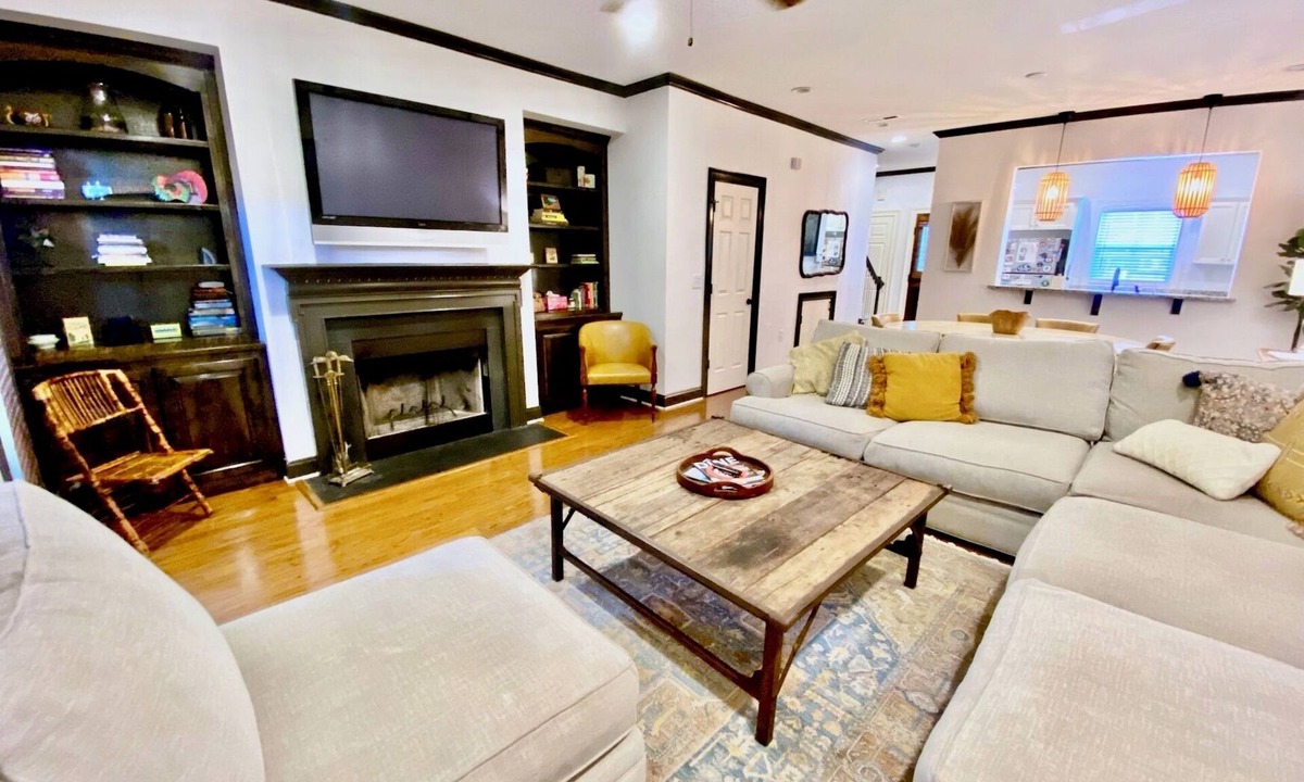Greenville Downtown Cottage | West End Townhouse steps from Main St & Falls Park, Shopping, Dining, Stadium