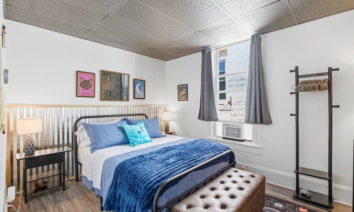 Berkeley Springs Apartment | Whimsical Haven By The Springs - Wifi | Walk to Everything