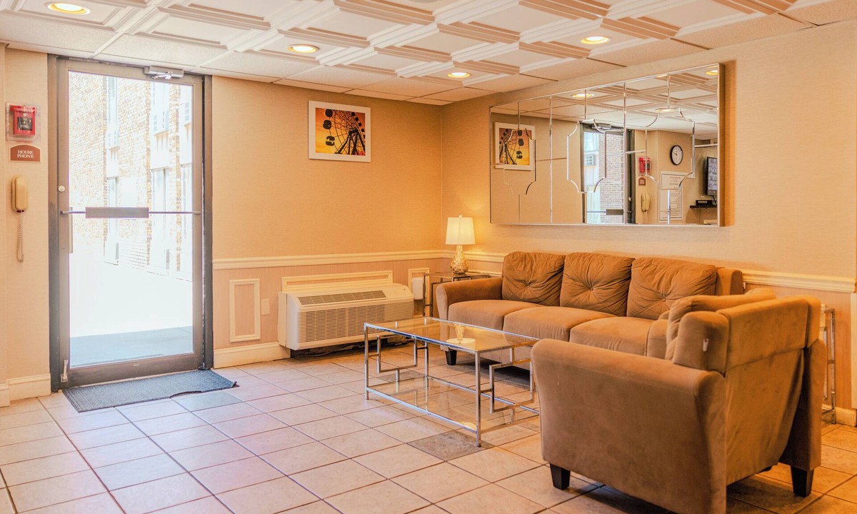East Windsor Hotel | Windsor Hotel