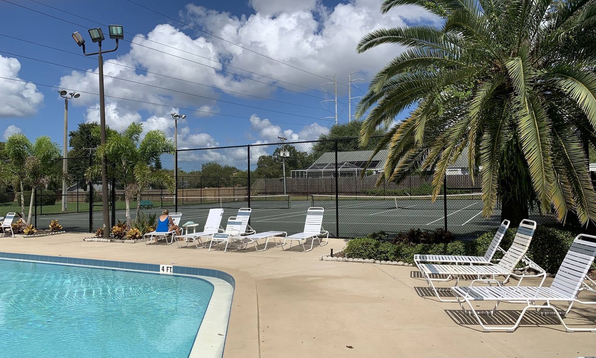 Clearwater Condo | Your Getaway to Sunny Paradise awaits you!