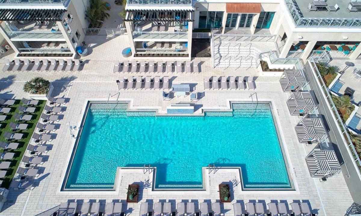East Daytona Hotel | Your Relaxing Getaway Awaits! Beachfront Location, Outdoor Pool, Pet-friendly!