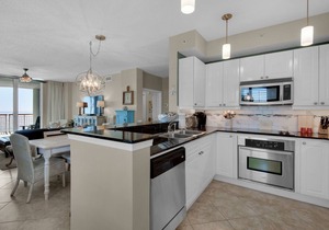 Beach Colony West 12A Gulf-Front 3 BD/3BA w/Beach Service & Onsite Management