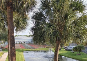 Beautiful Large Studio located Paradise Lakes Clothing Optional Resort