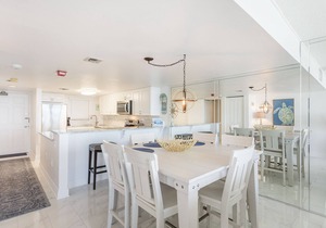 END OF SUMMER SPECIALS! Quiet Beachside Condo-Pickleball-Heated Pool-Fitness Rm
