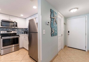 Enjoy coastal living in this spacious 2/2 Bayside condo in Sarasota.